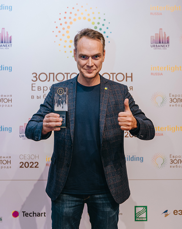 3_ME-Golden-Photon-6786.jpg 3_ME-Golden-Photon-6786.jpg