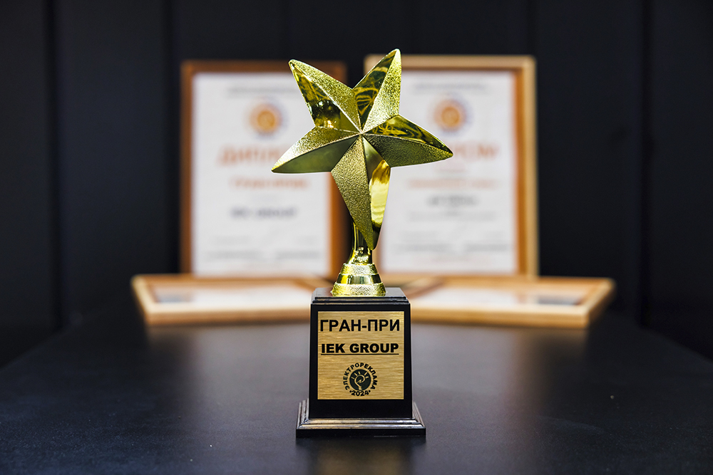 3_0R8A7674.jpg 3_0R8A7674.jpg